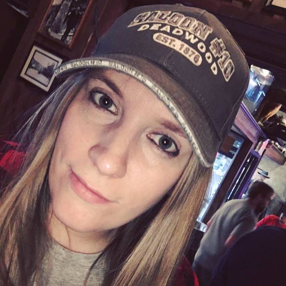 Meet your Posher, Lisa - Picture 1 of 1